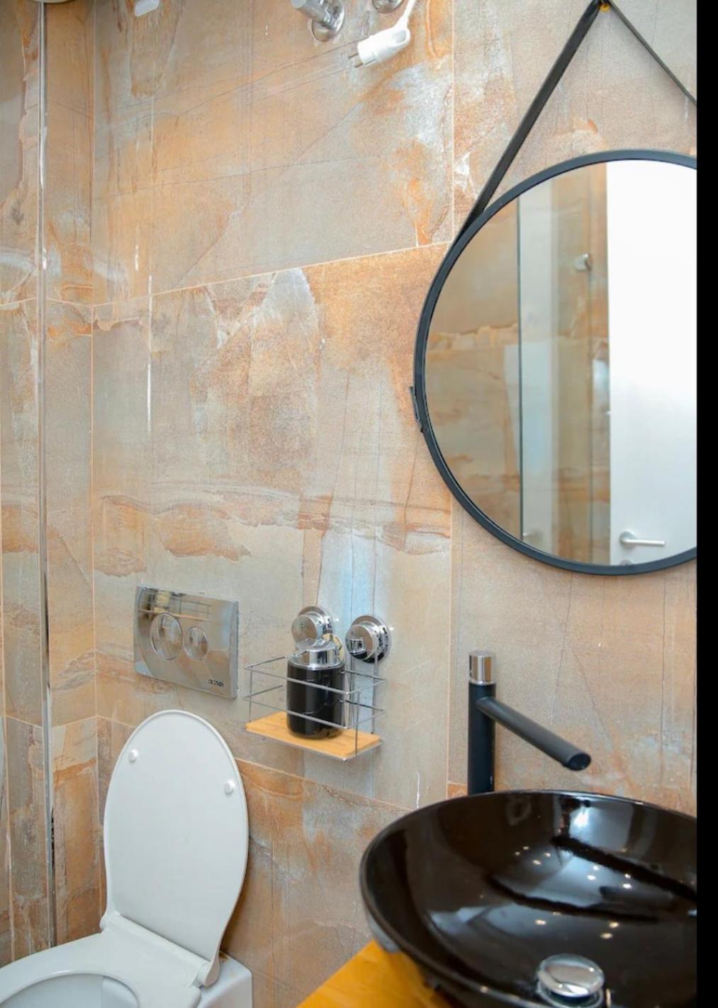 Heart Of Tirana Apartment エクステリア 写真