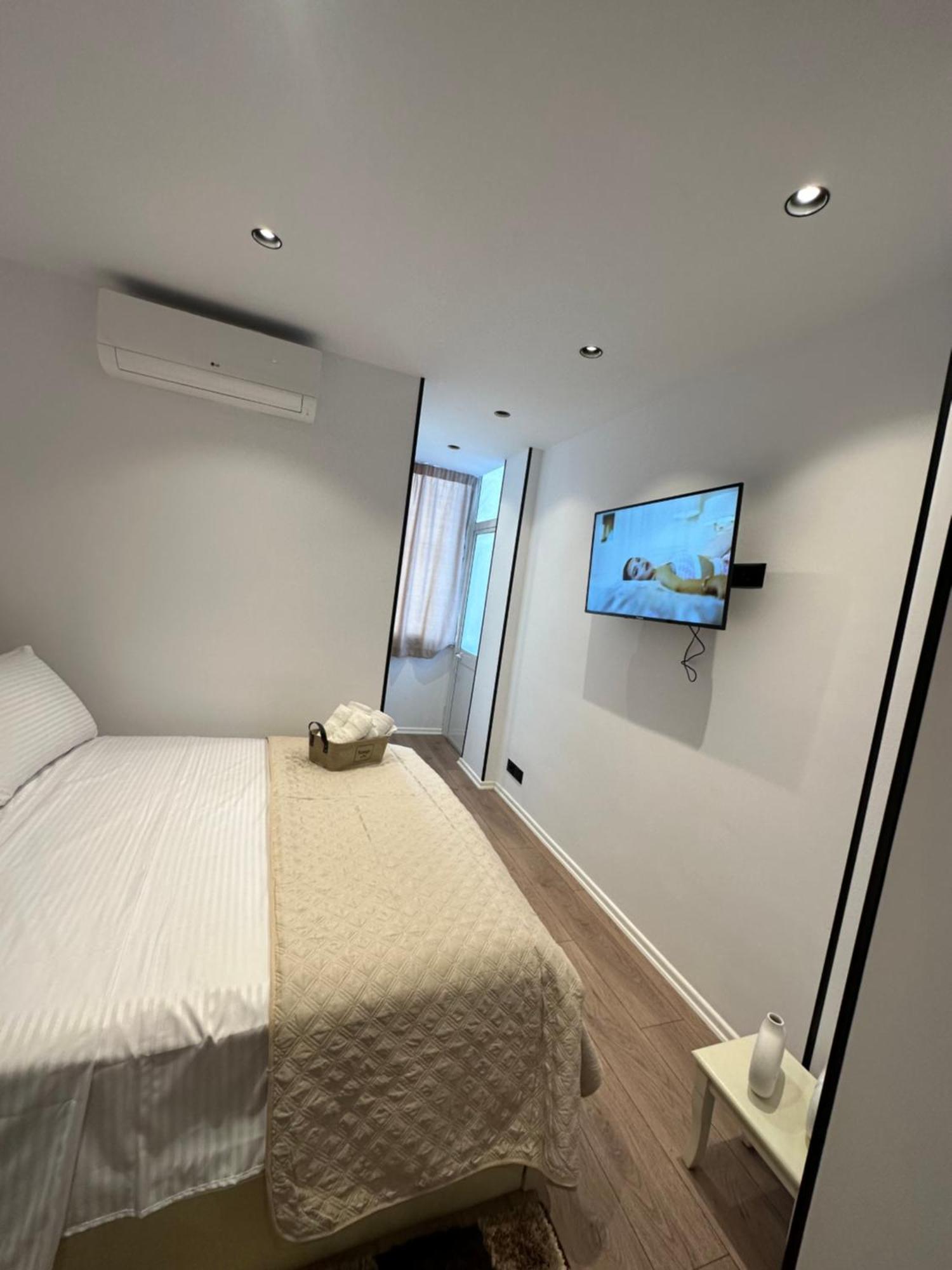 Heart Of Tirana Apartment エクステリア 写真