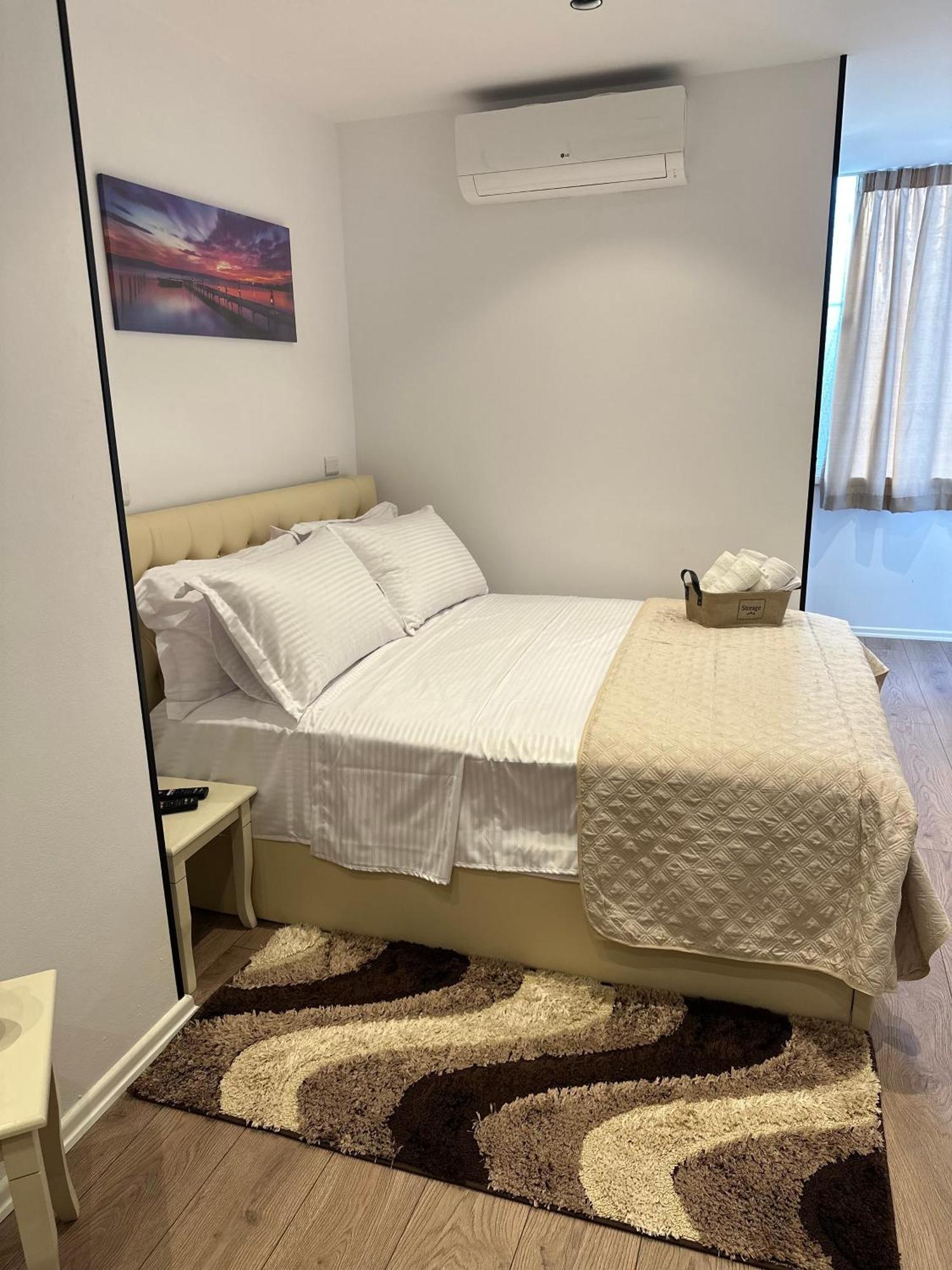 Heart Of Tirana Apartment エクステリア 写真